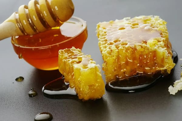 تصویر 1 از خرید عسل چهل گیاه اردبیل + قیمت فروش استثنایی